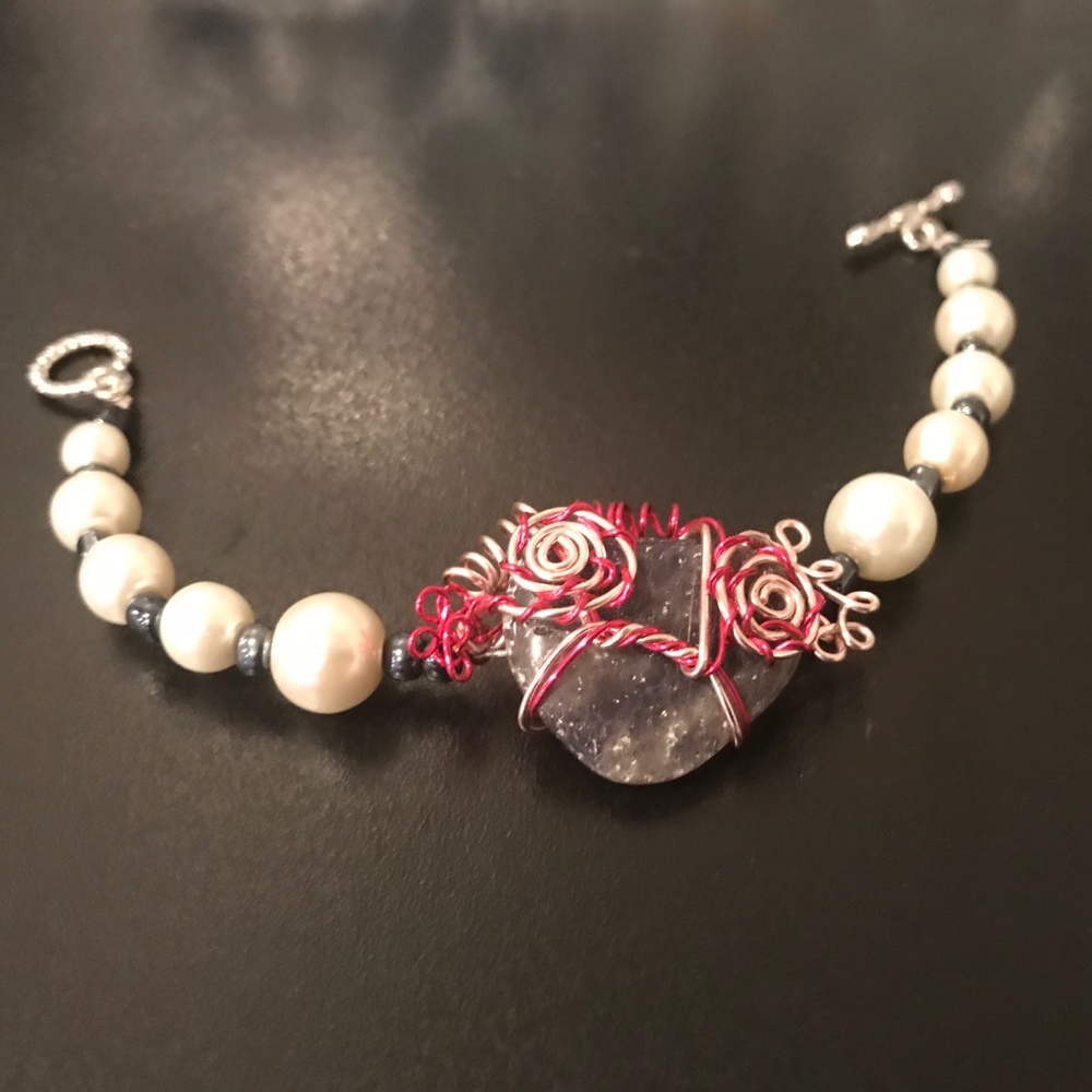 Hand-crafted Iolite beaded bracelet